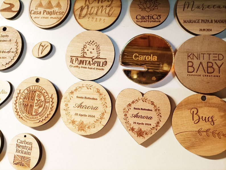 Etiquetas de madera personalizadas, nombre personalizado etiquetas de madera con logotipo, etiqueta grabada personalizada artesanal de madera, etiquetas de regalo grabadas en madera, hechas a pedido imagen 3