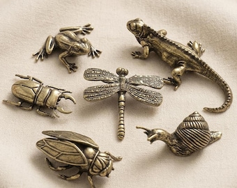 Bronze Forest Animal Theme Cabinet Cupboard handles knobs, Vintage brass Snail beetles Wardrobe Dresser knob Frog Drawer closet knobs Pulls