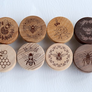 Bee Flower wood drawer knob pull, boho nursery cabinet handle knob, rustic doorknob nature Engraved wood knob dresser Pulls Cabinet Hardware