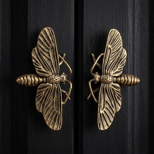 Vintage brass moth Beetle Drawer Cabinet Handles Knobs, Antique Brass bee Dresser Cupboard knob Flying animals Sideboard Closet Pulls Handle