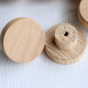 Nature Wood Flat Cabinet Knob, boho kwekerij lade pull, dressoir knoppen, rustieke deurknop, ronde hedendaagse houten knop, dressoir Knob Pull Handle afbeelding 3