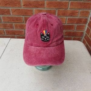Embroidered cap faded maroon 'Rainbow Cat' One Size