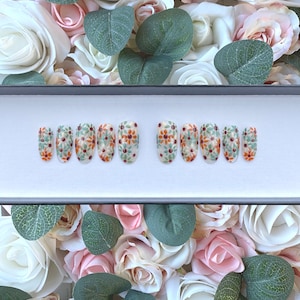 Press on Nails Autumnal Daisy’s Brown/Green/Neutral | Stick on Nails | Autumn Glue on Nails | Fake Nails | False Nails | Clear Nails
