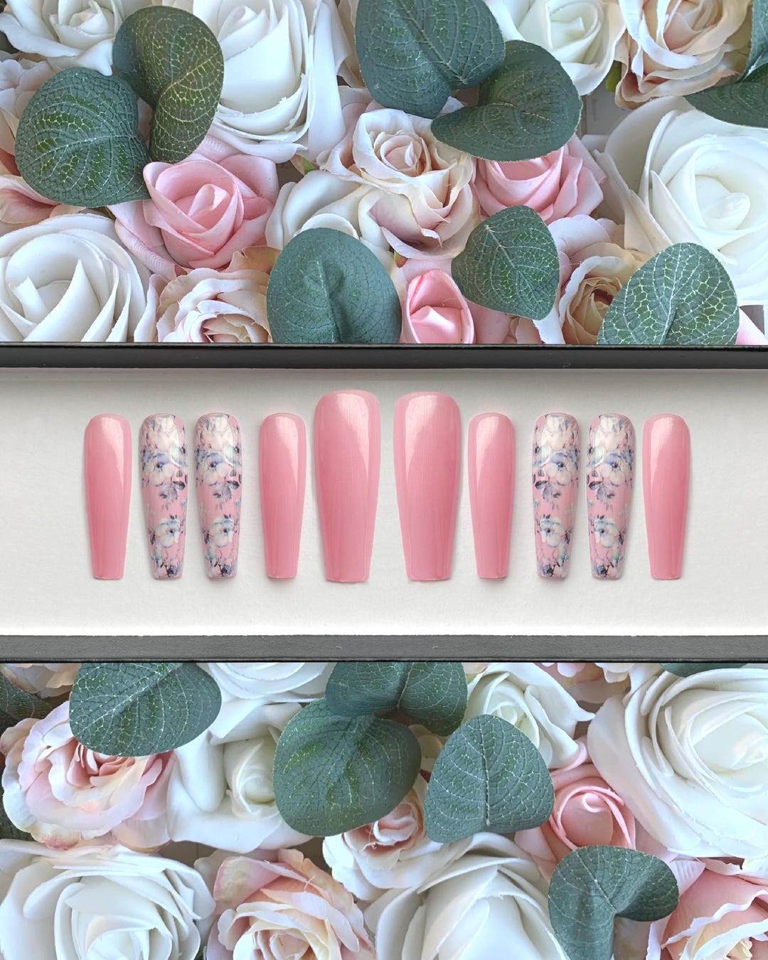 Press on Nails Roze parel met vintage bloemen | Op nagels plakken | Lijm op  nagels | Kunstnagels | Nepnagels | Druk op ons | Glanzend roze nagels -  Etsy België, image size:1080x1350