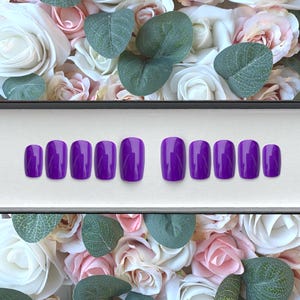 Drücken Sie auf die Nägel Bold Purple | Nagel aufkleben | Kleber auf den Nägeln | Falsche Nägel | Künstliche Nägel | Zum Aufbügeln | Lavendel Lila | Lila Nägel