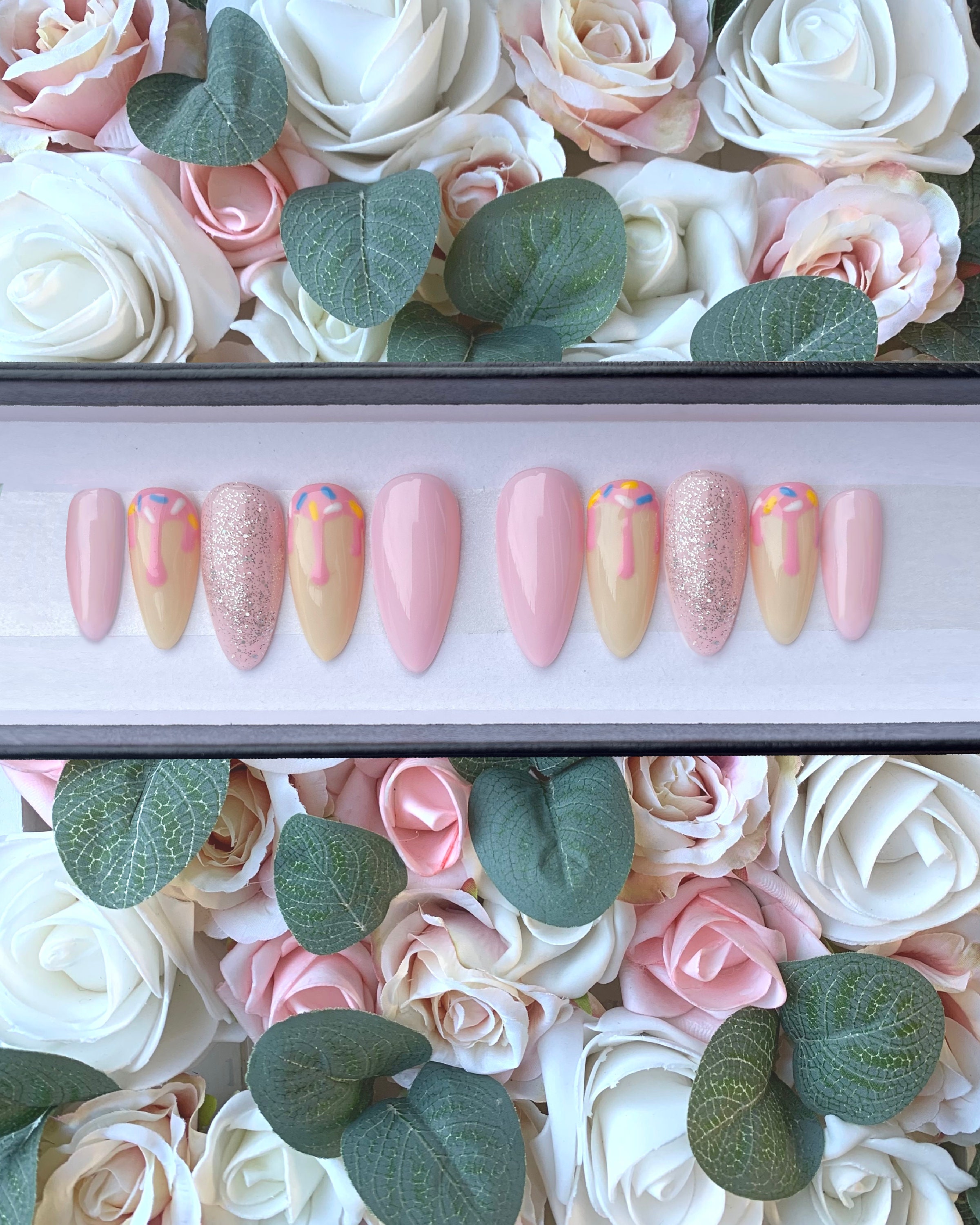 Press on Nails Roze Leuke Donuts en Glitters | Plak op nagels | Lijm op  nagels | Valse nagels | Valse nagels | Druk op ons | Donut nagelontwerp -  Etsy België, image size:2400x3000