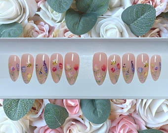 Press on Nails Wildflowers and Bees | Stick on Nails | Glue on Nails | False Nails | Fake Nails | Press ons | Floral Nails | Spring Nails