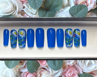 Press on Nails Royal Blue Spring Daisy Chain Design | Custom Made | Glue on Fake Nails | False Nails | Handmade | Hand Painted Nails