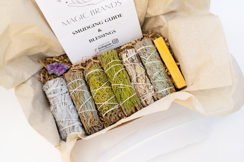 Kit di smudge di salvia, ametista, palo santo, erbe curative immagine 5