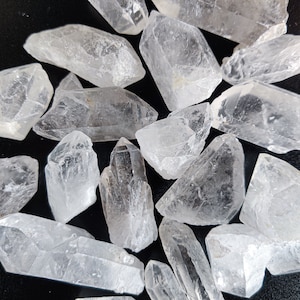 Authentic Clear Quartz Points, +AAA Quartz Point, Rough Clear Quartz, Natural Clear Quartz, Raw Clear Quartz, Quartz Crystal, Clear Quartz