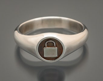 Locksport ring - signet ring with padlock in sterling silver