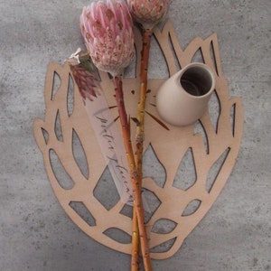 Protea Wooden Placemats: South African Floral Table Decor