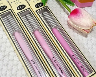 Tulip Etimo Rose Crochet Hook with Cushion Grip