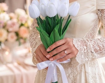 White Tulip Bridal Bouquet with Boutonniere Set, Minimalist Real Touch Wedding Flowers, Elegant Bride Bouquet, Engagement & Photo Prop