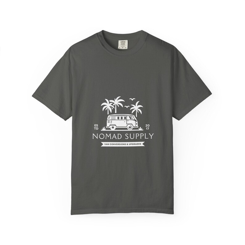 Nomad Supply Surf Van-T-shirt | Vintage Camper T-shirt met palmboom afbeelding 5