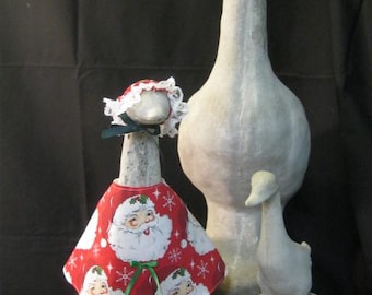 14" Medium Santa Heads Goose Dress/Goose Clothes/Concrete Goose/Lawn Goose/Lawn Geese/Outdoor Garden/Medium Lawn Goose/Santa