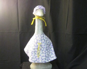 Packed Daisy Lt. Purple Goose Dress/Goose Clothes/Concrete Goose/Lawn Goose/Lawn Geese/Outdoor Garden/Large Lawn Goose/Daisy/Flowers/Dress