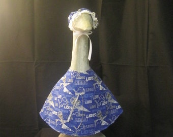 NFL/Detroit Lions Goose Dress/Football Goose Clothes/Concrete Goose/Lawn Goose/Lawn Geese/Outdoor Garden/Large Lawn Goose/Sports