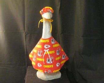 NFL/Kansas City Chiefs Goose Dress / Goose Clothes/Concrete Goose/Lawn Goose/Lawn Geese/Outdoor Garden/Large Lawn Goose/Cement Lawn Goose
