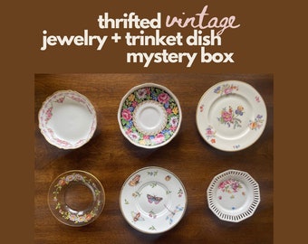 thrifted vintage jewelry trinket dish mystery box | ring dish | jewelry storage | thrifted home decor | jewelry holder | goodwill home decor