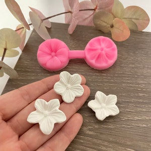 Floral petal mould | Flower mould | Silicone mould for polymer clay or cake decoration | Circle flower mould