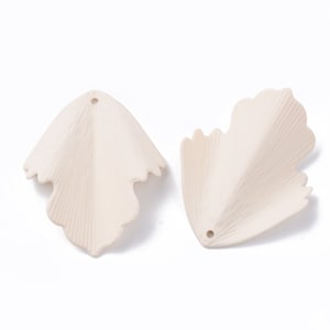 4pcs acrylic leaf in white