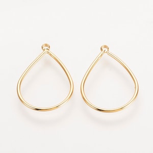 Teardrop bezel | 18K gold plated teardrop bezel charm in light gold | 6 pieces