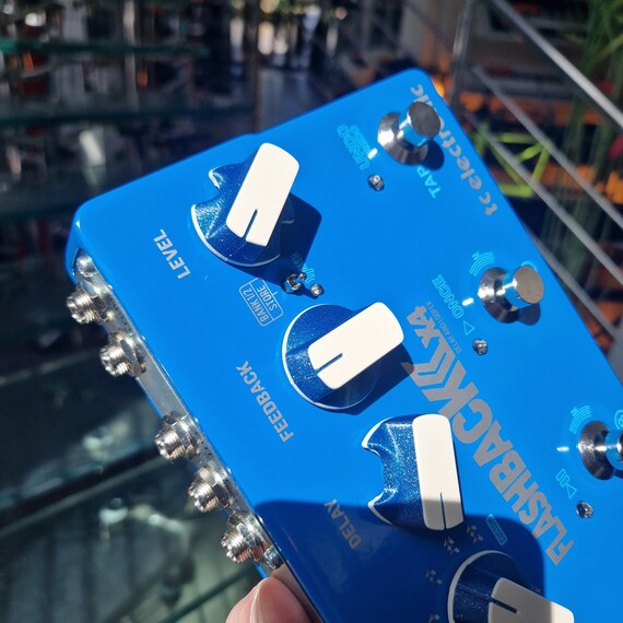 tc electronic FLASHBACK X4　ケーブル付き tc electronic Flashback 2 X4 Delay – United States