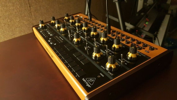 behringer CENTAUROVERDRIVE ノブカスタム Synthluv Knob Set for Behringer Crave or Other Synthesizer - Etsy