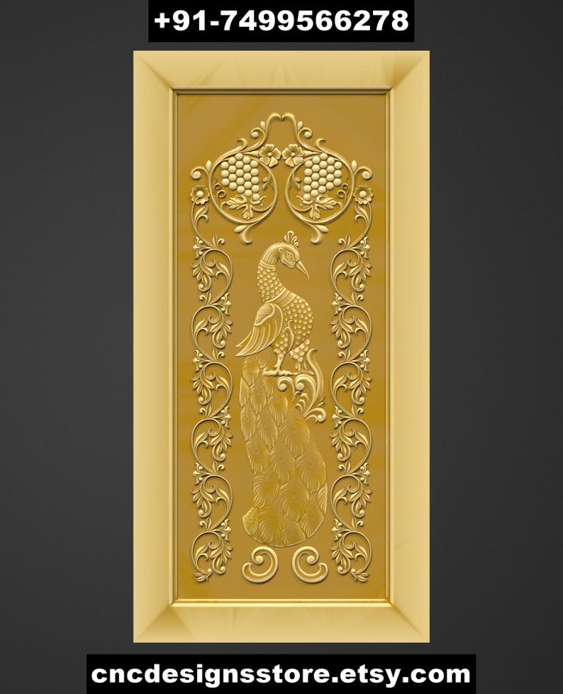 Puede incluir: Panel rectangular dorado con un detallado relieve tallado. El dise&ntilde;o presenta un pavo real, elementos florales y racimos de uvas. El texto "+91-7499566278" y "cncdesignsstore.etsy.com" son visibles. El panel est&aacute; enmarcado en dorado.