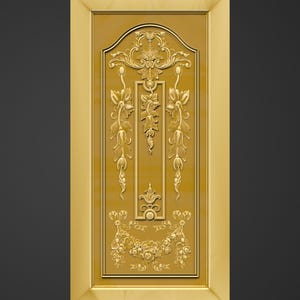 Puede incluir: Un panel de puerta de color dorado con intrincadas tallas florales y de volutas. El dise&ntilde;o presenta patrones sim&eacute;tricos de hojas, flores y elementos decorativos. El marco es de un tono dorado m&aacute;s claro. El texto "+91-7499566278" y "cncdesignsstore.etsy.com" son visibles.