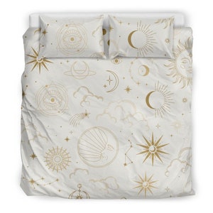 Celestial Gold Sun Moon Bedding Set – White Duvet Cover with Constellations, Star & Cloud Pattern, Modern Cosmic Decor, Queen/King