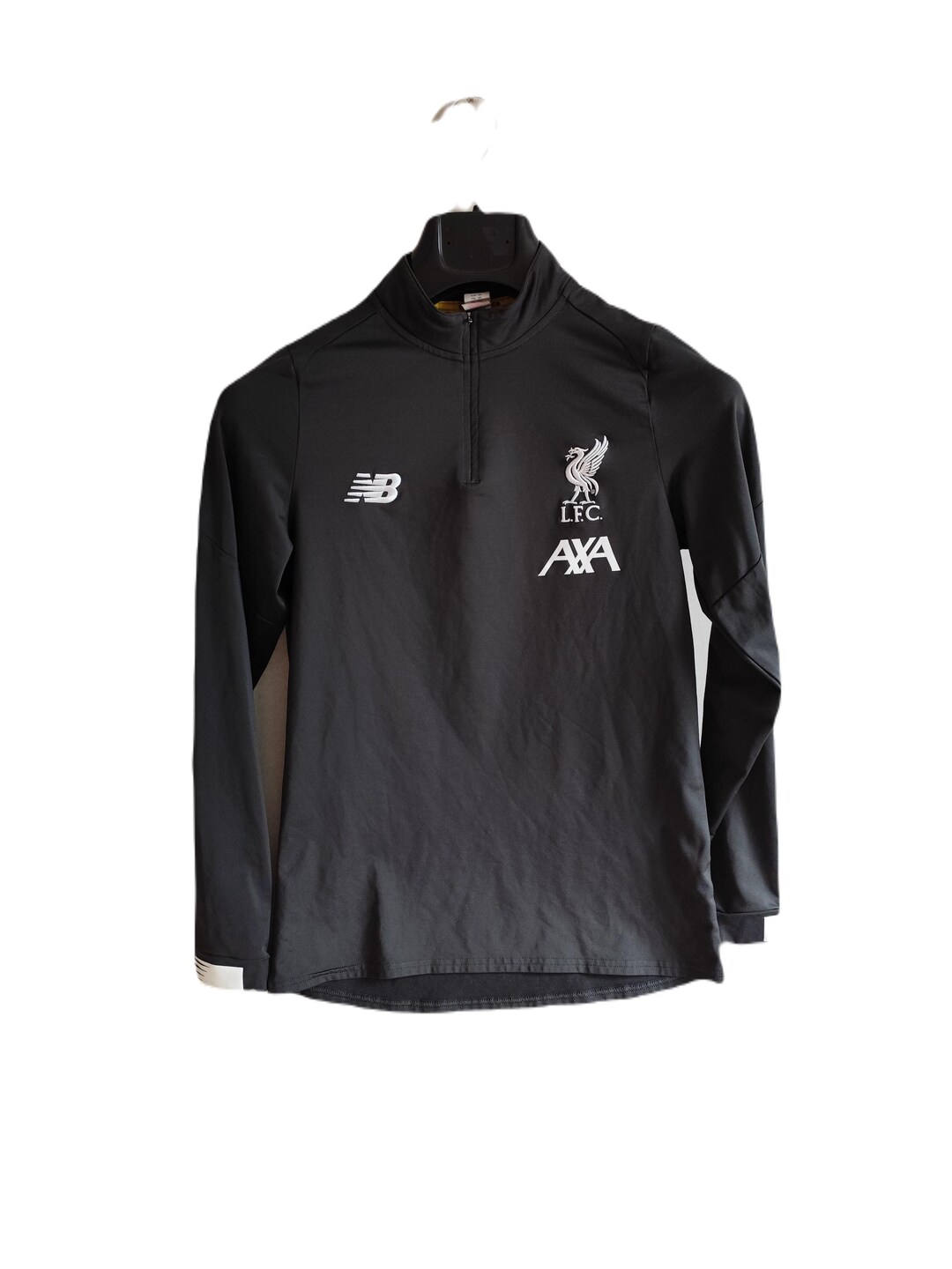 Liverpool FC ブラック　トレーニングウェア　New Balance il_1080xN.6314660372_4j56.jpg