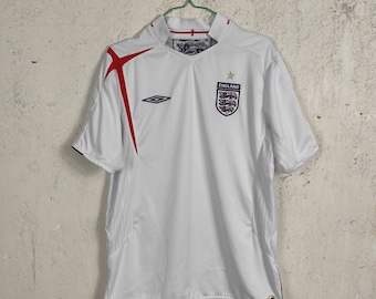 Vintage Umbro England Soccer Jersey - Men's Size L - Retro