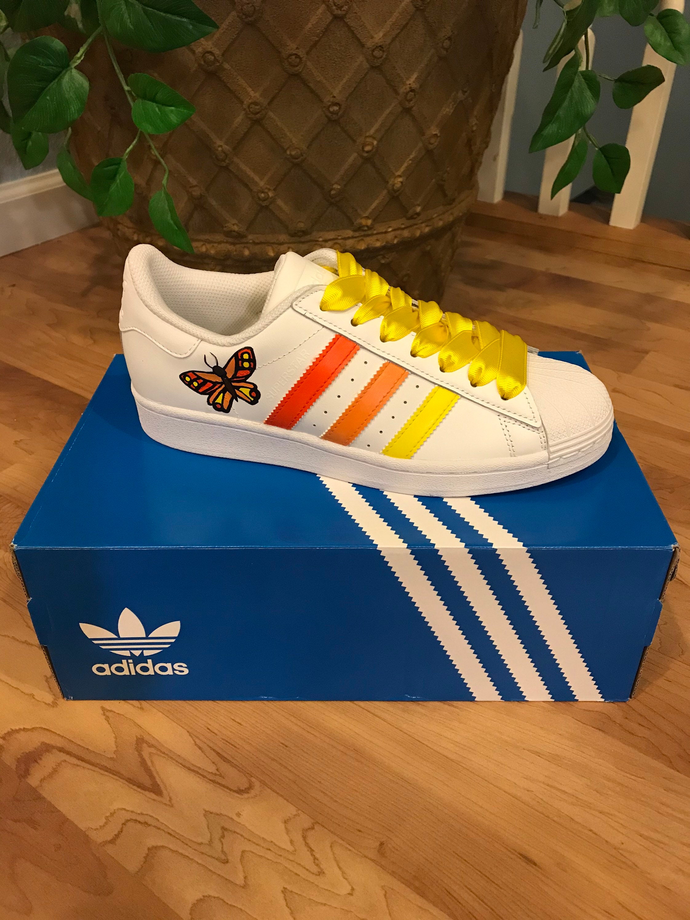 Adidas бабочка