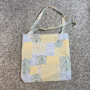 Lightweight Spring Tote