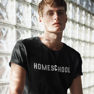 Teraz wszyscy uczymy się w domu! Koszulka unisex premium