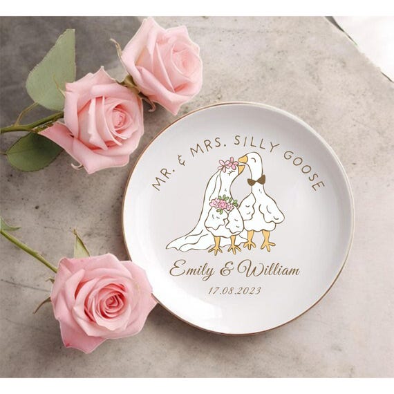 Mr. & Mrs. Silly Goose Ring Dish, Personalized Wedding Ring Holder, Custom Name Jewelry Tray, Heart Trinket Bowl, Couple Engagement Gift