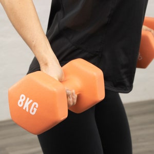 Myga Hex Dumbbells Pair of Neoprene and Cast Iron Hand Weights Choice of Weight 8kg - Coral