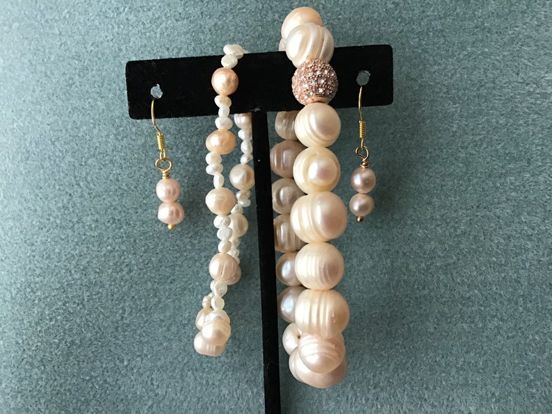Freshwater pearl stretch bracelets and earring set