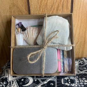 Grounding Mini Travel Altar/ Pocket Altar Kit/ Witch Starter Kit