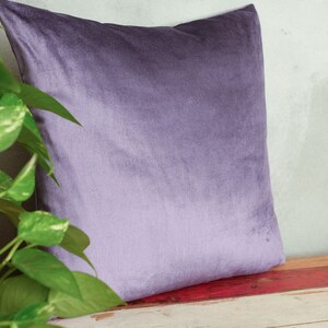 Lavendel Lila Samt Kissenbezug, Sehr Peri Samt Kissenbezug als Geburtstag Geschenk Idee, Hygee Wohnkultur, Ultra Violet Euro Sham Bild 8