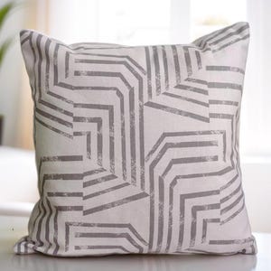 Gestreept sierkussen, neutraal kussen, grijs crème kussen, boho-bankkussen, gezellig accentkussen, linnen euro deken, kussensloop aangepast formaat