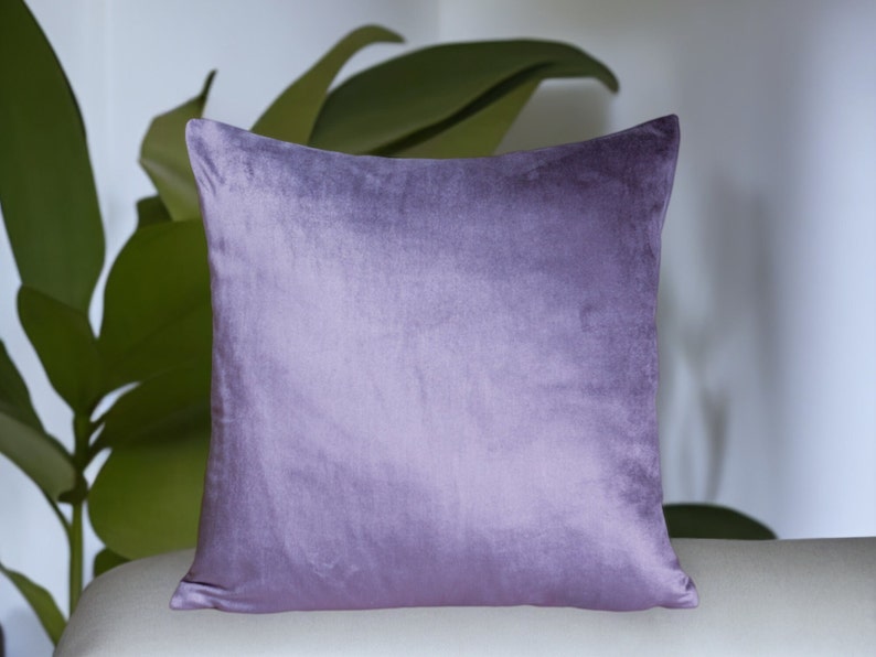 Lavendel Lila Samt Kissenbezug, Sehr Peri Samt Kissenbezug als Geburtstag Geschenk Idee, Hygee Wohnkultur, Ultra Violet Euro Sham Bild 5