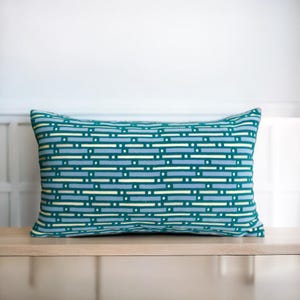 Teal Velvet Pillow Cover, Mid Century Cushion, Colorful Throw Pillow, Blue Velvet Pillow, Boho Accent Pillow, Cozy Lumbar Pillow, Art Deco