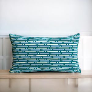 Teal Velvet Pillow Cover, Mid Century Cushion, Colorful Throw Pillow, Blue Velvet Pillow, Boho Accent Pillow, Cozy Lumbar Pillow, Art Deco