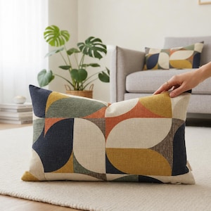 Funda de almohada de estilo moderno de mediados de siglo, almohada lumbar geométrica Reno colorida, funda de cojín de algodón retro de los años 70, decoración de acento azul marino, óxido y mostaza.