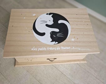 Hand-painted wooden cat jewelry box