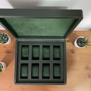 Box for 8 watches