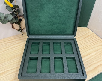 Box for 8 watches